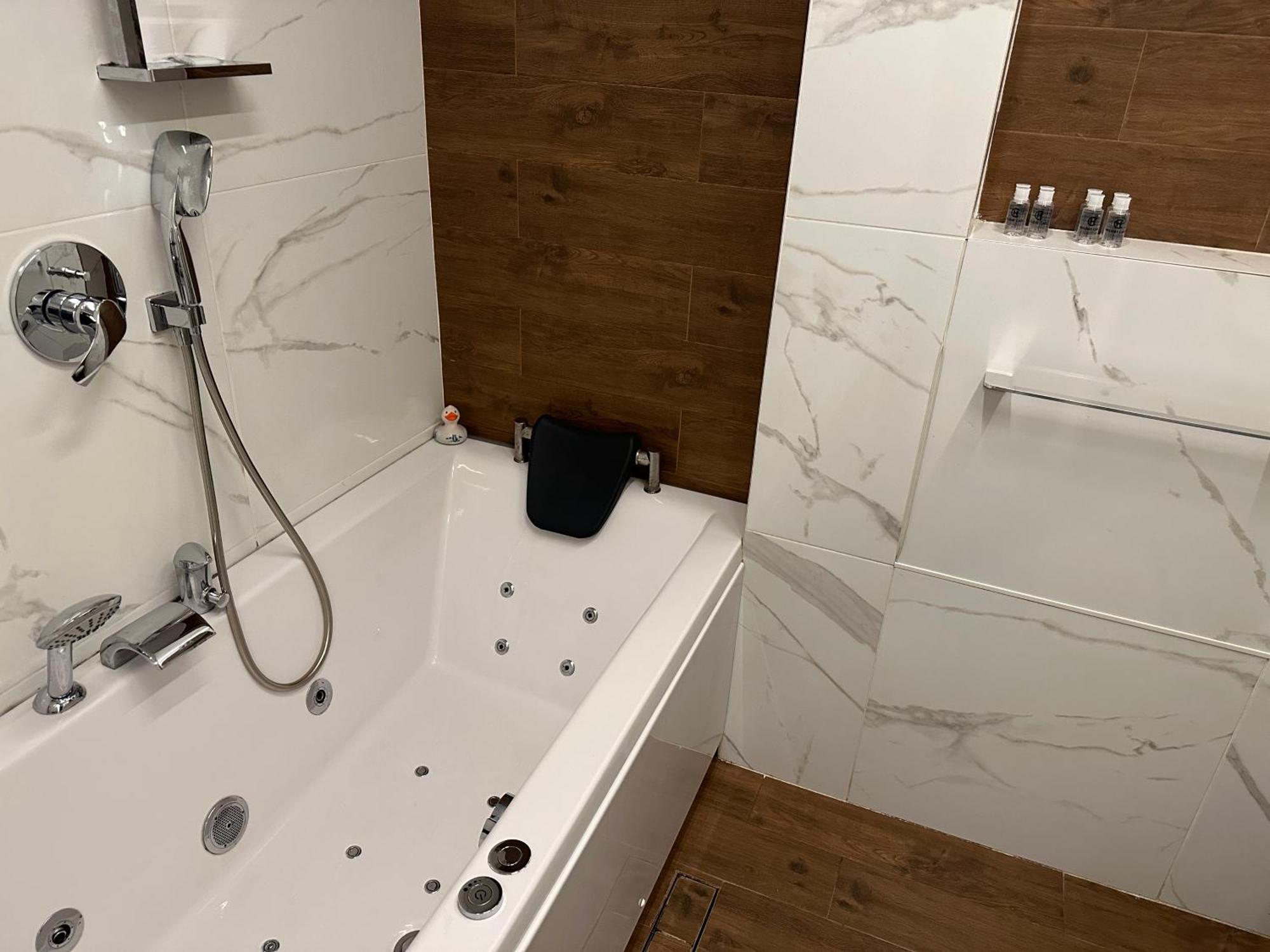 Appartamento Luxury Oasis In Absolute Center Of Sofia Esterno foto